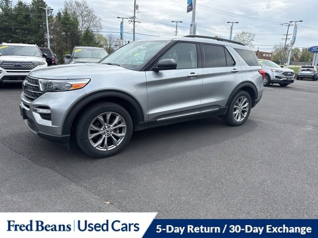 Certified 2023 Ford Explorer XLT w/ Equipment Group 202A AWD/4WD image 3