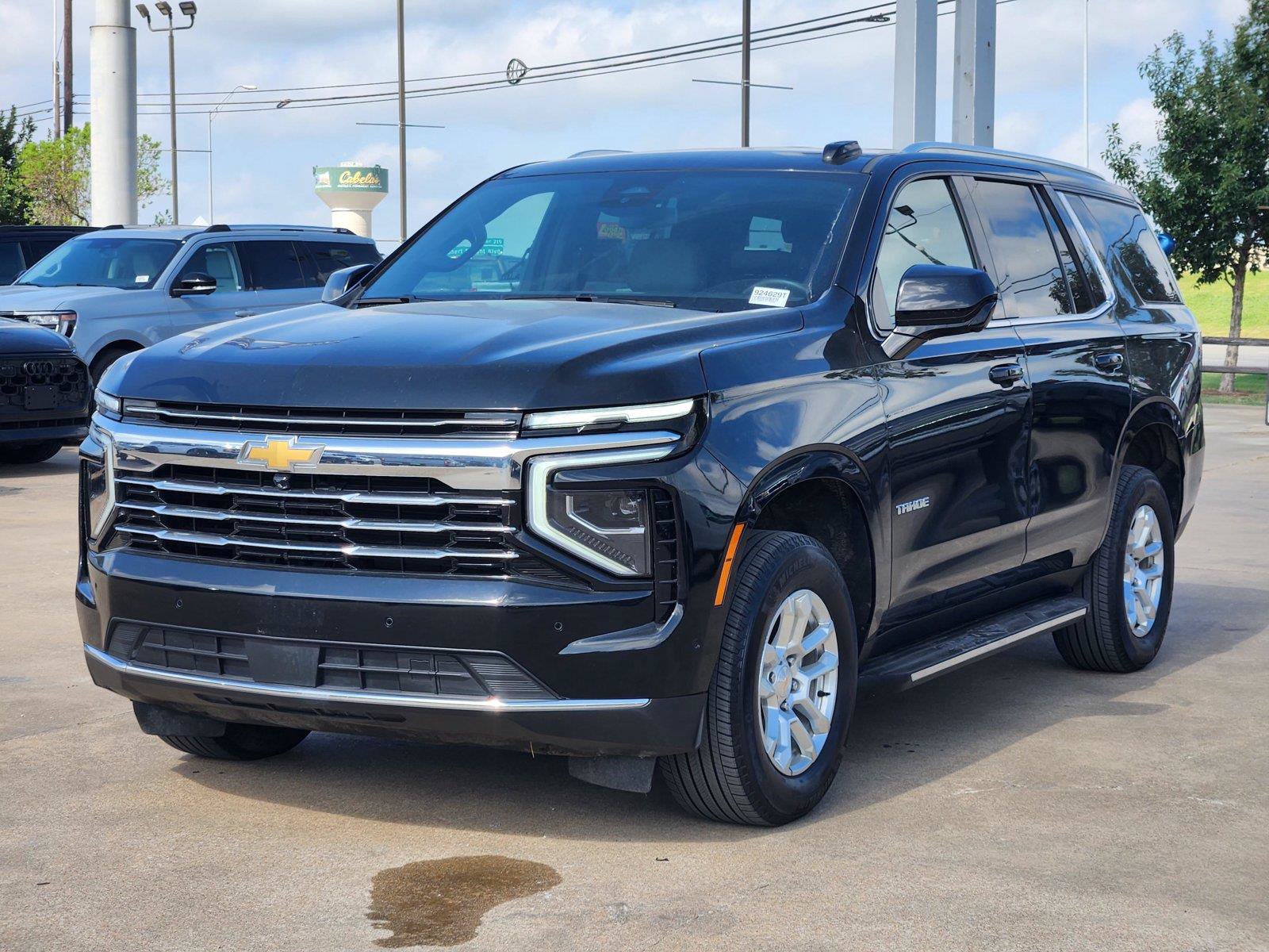 Used 2025 Chevrolet Tahoe LT RWD image 3