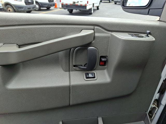 Used 2021 GMC Savana 3500 w/ Power Convenience Package RWD image 11
