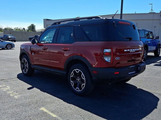 Certified 2025 Ford Bronco Sport Outer Banks w/ Outer Banks Tech Package+ image 2