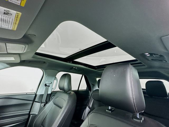 Certified 2023 Ford Explorer XLT w/ Equipment Group 202A image 31