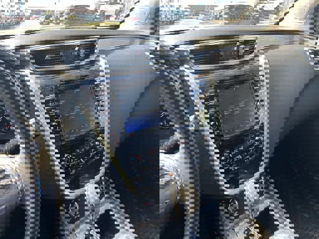 Used 2018 Nissan Murano SV w/ Premium Package image 19