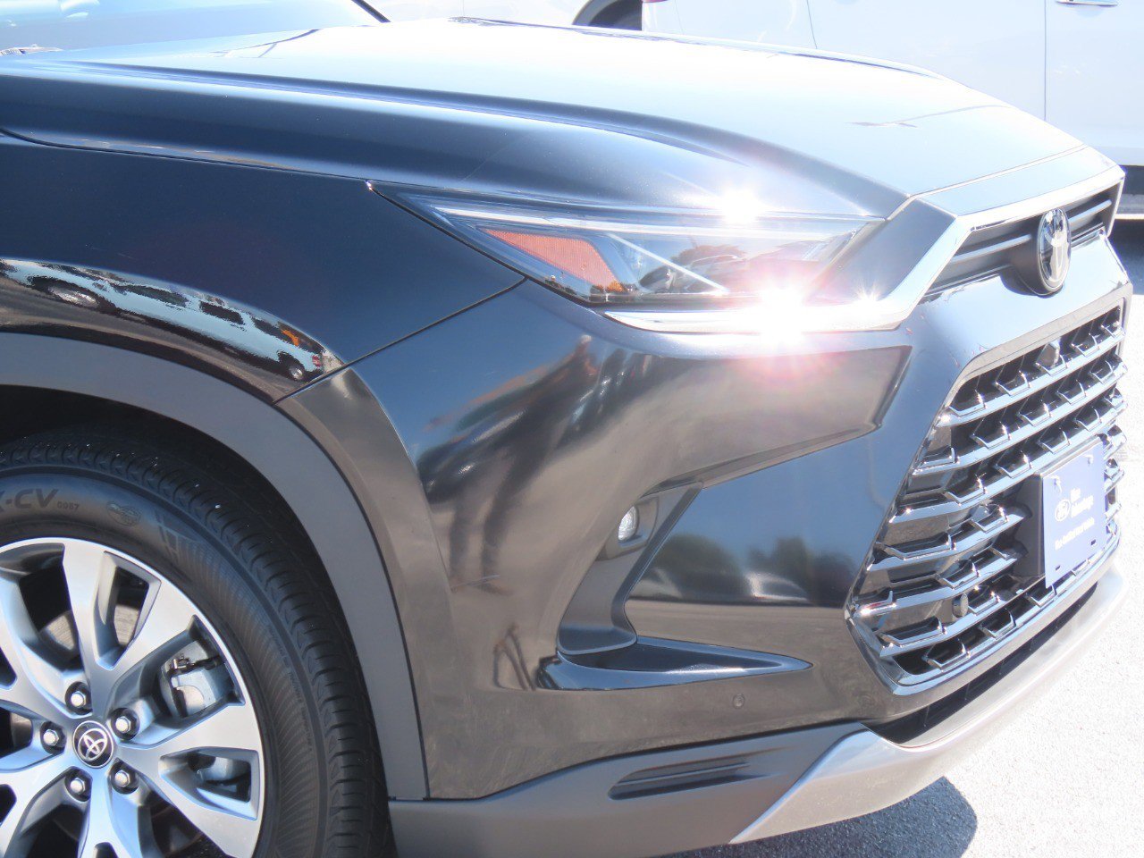 Used 2025 Toyota Grand Highlander AWD image 5
