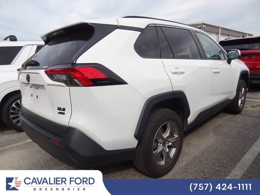 Used 2023 Toyota RAV4 XLE AWD/4WD image 7