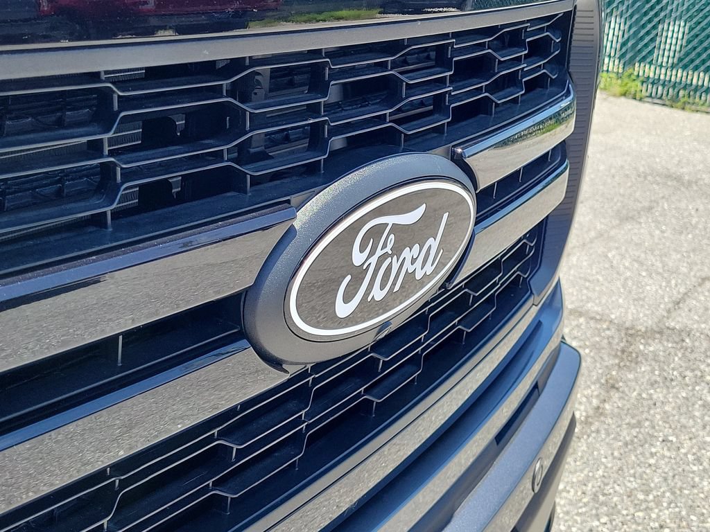 Certified 2025 Ford F150 Lariat w/ Equipment Group 501A Mid AWD/4WD image 8