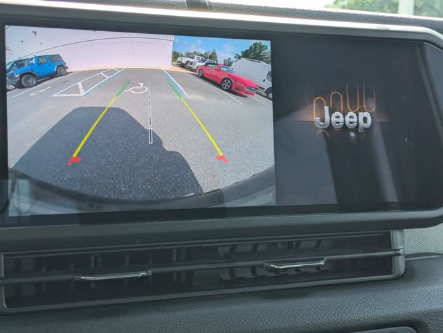 Used 2026 Jeep Wrangler Sport AWD/4WD image 22