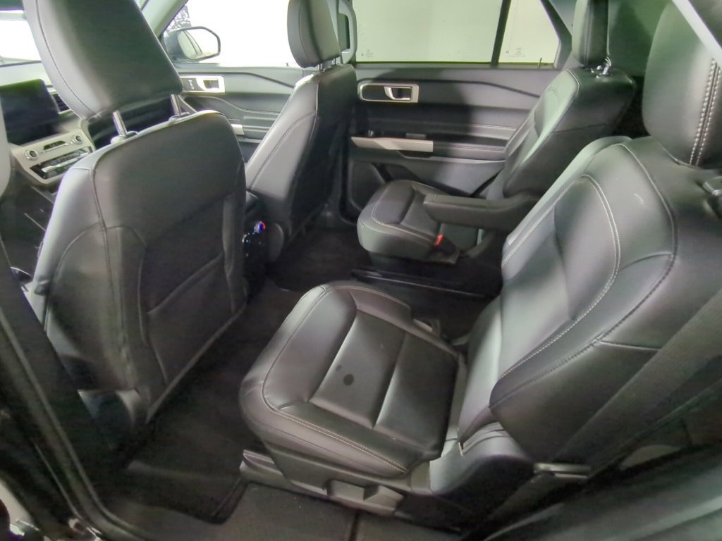 Certified 2022 Ford Explorer XLT w/ Equipment Group 202A image 13