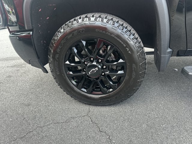 Used 2024 Chevrolet Silverado 2500 Custom w/ Custom Value Package AWD/4WD image 12