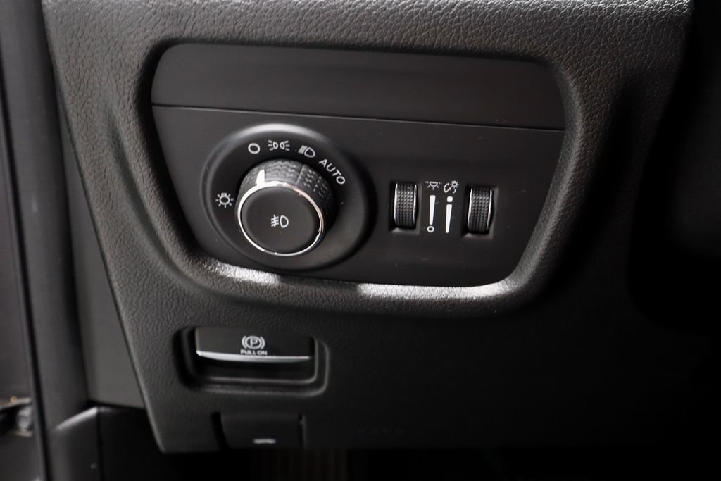 Used 2023 Jeep Grand Cherokee L Limited w/ Trailer Tow Group (B) AWD/4WD image 29