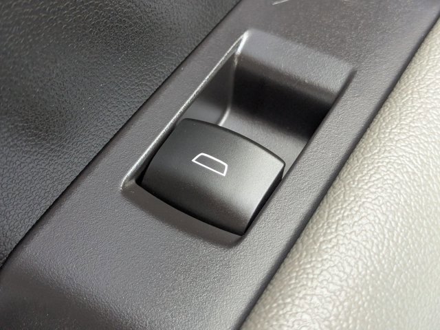 Used 2023 Chevrolet Colorado ZR2 w/ ZR2 Convenience Package III image 31