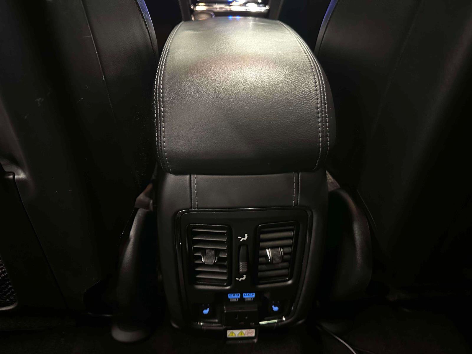 Used 2020 Jeep Grand Cherokee SRT image 11