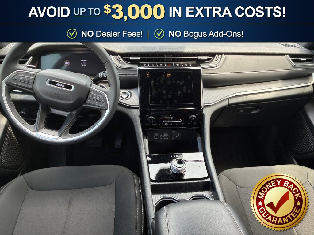 Used 2025 Jeep Grand Cherokee Laredo X AWD/4WD image 14