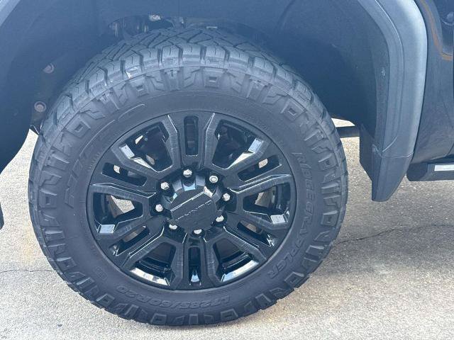 Used 2021 GMC Sierra 2500 Denali w/ Denali Black Diamond Edition AWD/4WD image 4