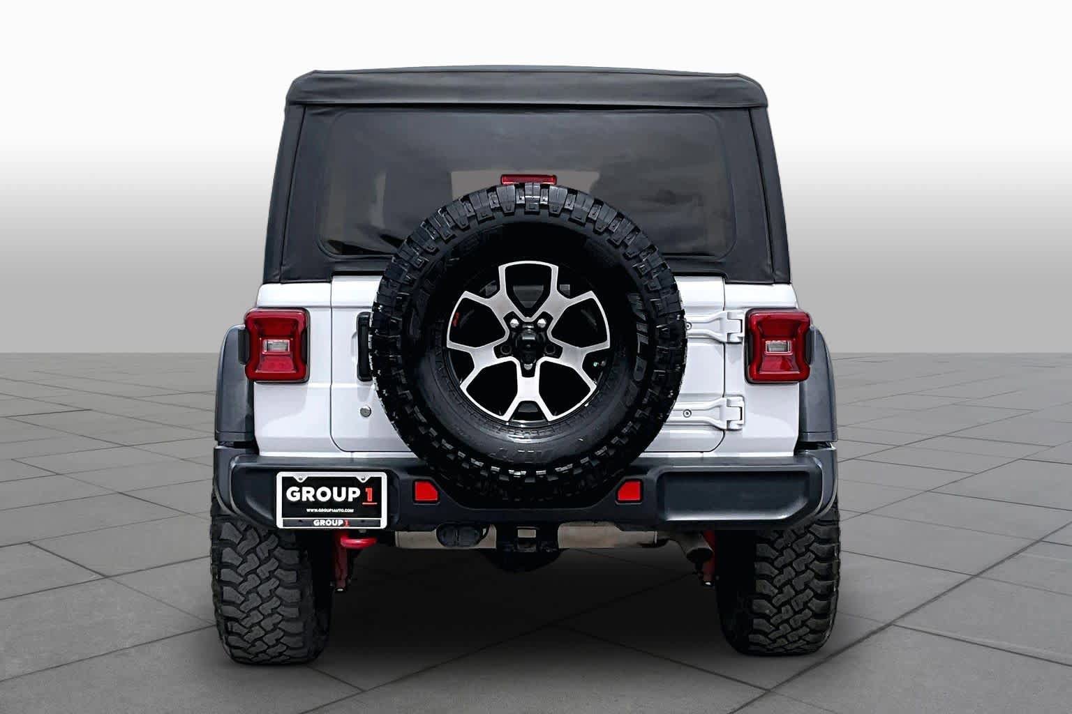 Used 2020 Jeep Wrangler Unlimited Rubicon w/ LED Lighting Group AWD/4WD image 5