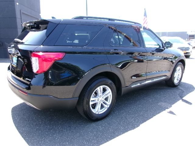Certified 2023 Ford Explorer XLT w/ Equipment Group 202A AWD/4WD image 6