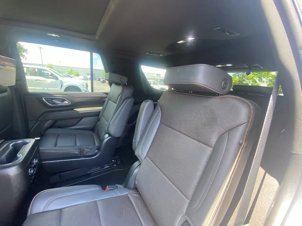 Used 2024 Chevrolet Tahoe High Country w/ Premium Package AWD/4WD image 24