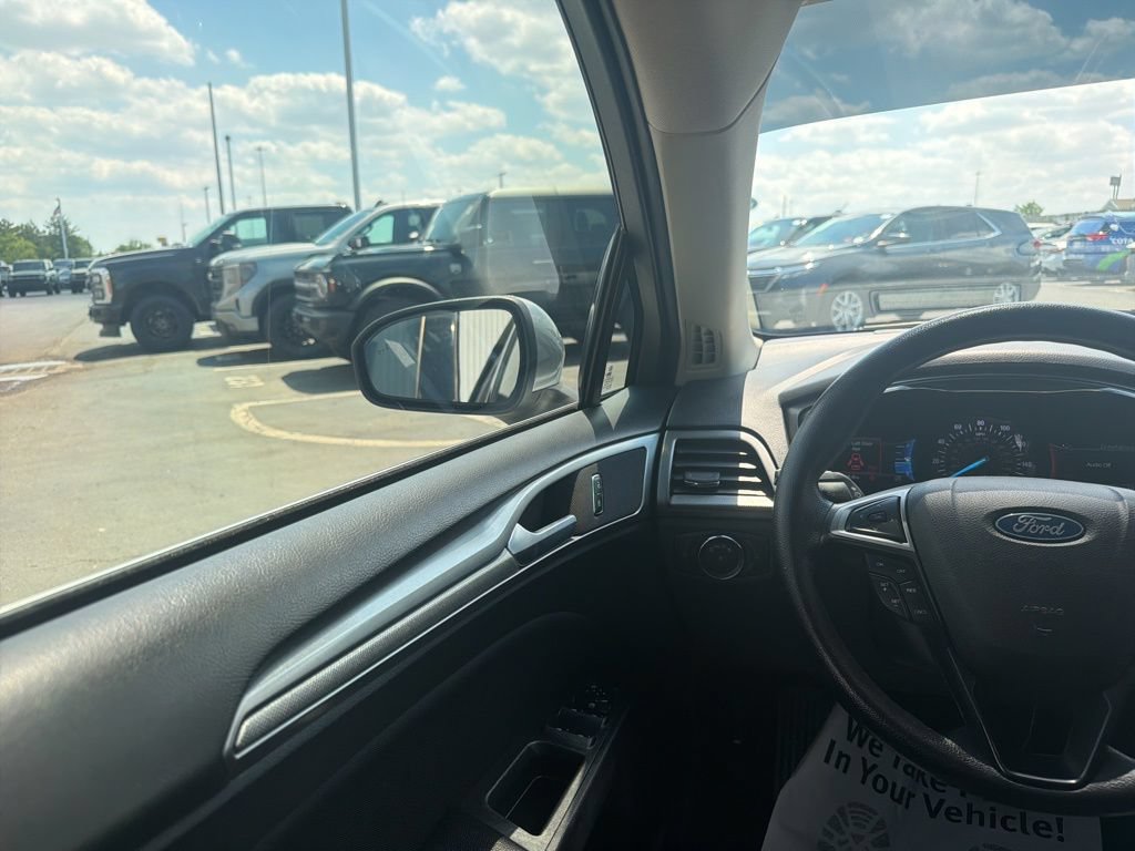 Certified 2020 Ford Fusion SE FWD image 16