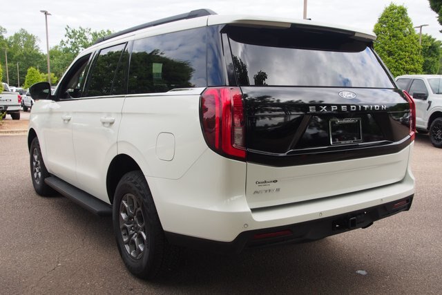 Certified 2025 Ford Expedition Active RWD image 5