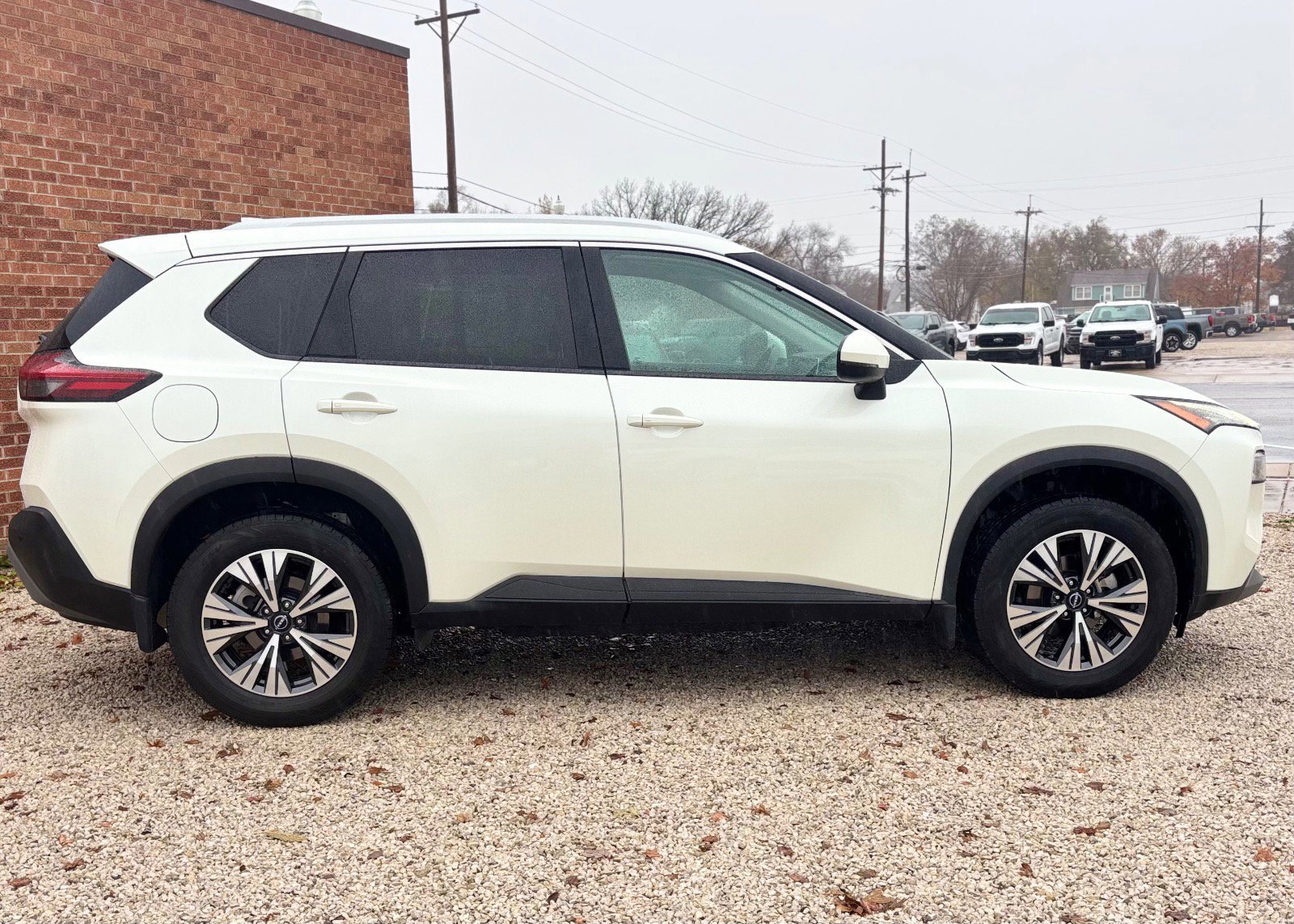 Used 2023 Nissan Rogue SV w/ SV Premium Package image 6