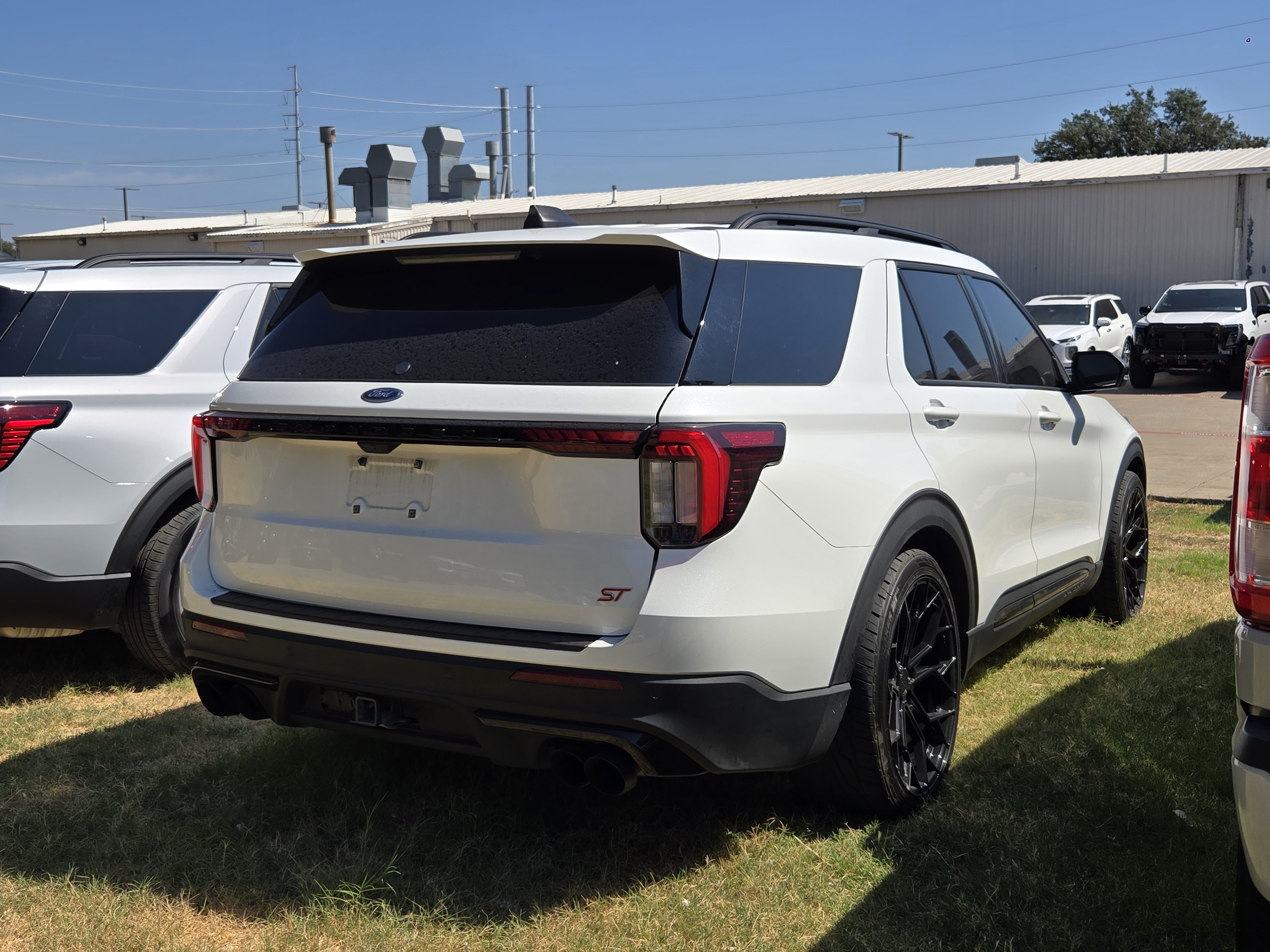 Certified 2025 Ford Explorer ST AWD/4WD image 4