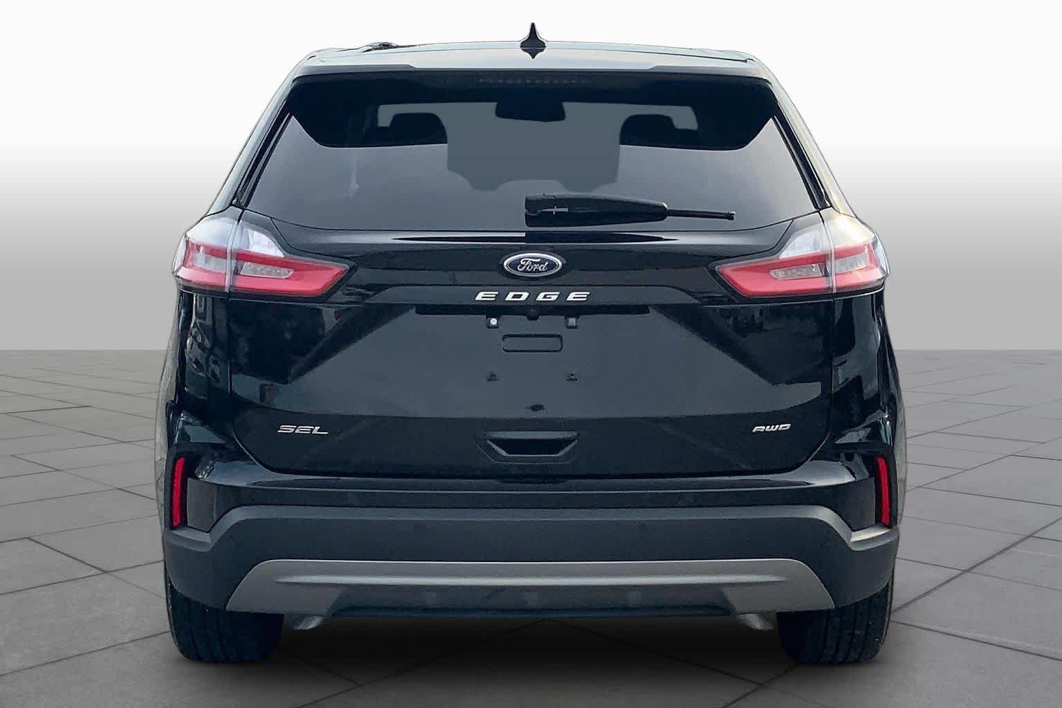 Certified 2024 Ford Edge SEL AWD/4WD image 5