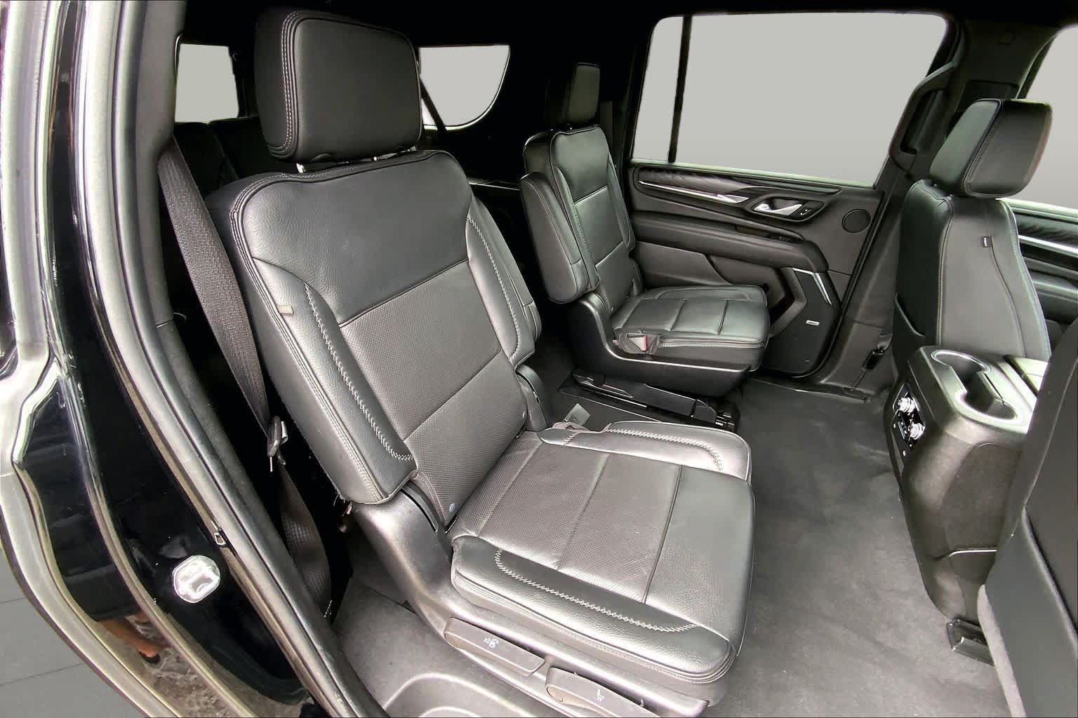 Used 2024 GMC Yukon XL Denali AWD/4WD image 20