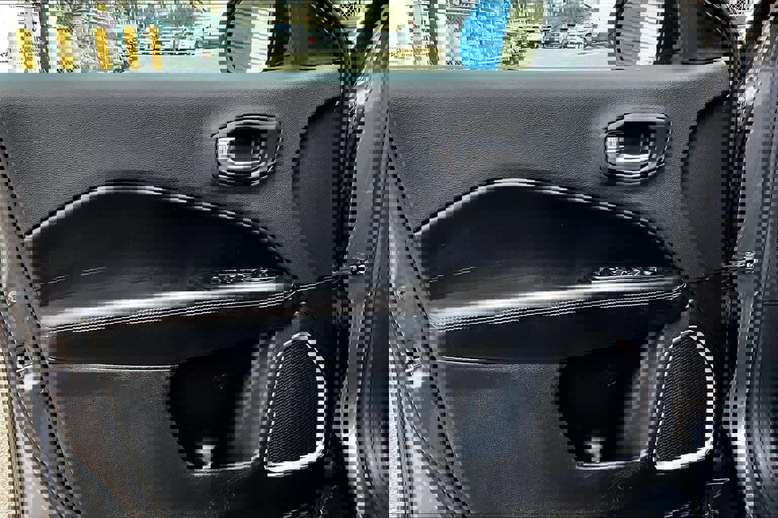 Used 2018 Jeep Compass Latitude w/ Popular Equipment Group image 24