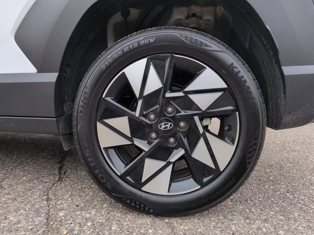 Used 2024 Hyundai Kona SEL AWD/4WD image 48