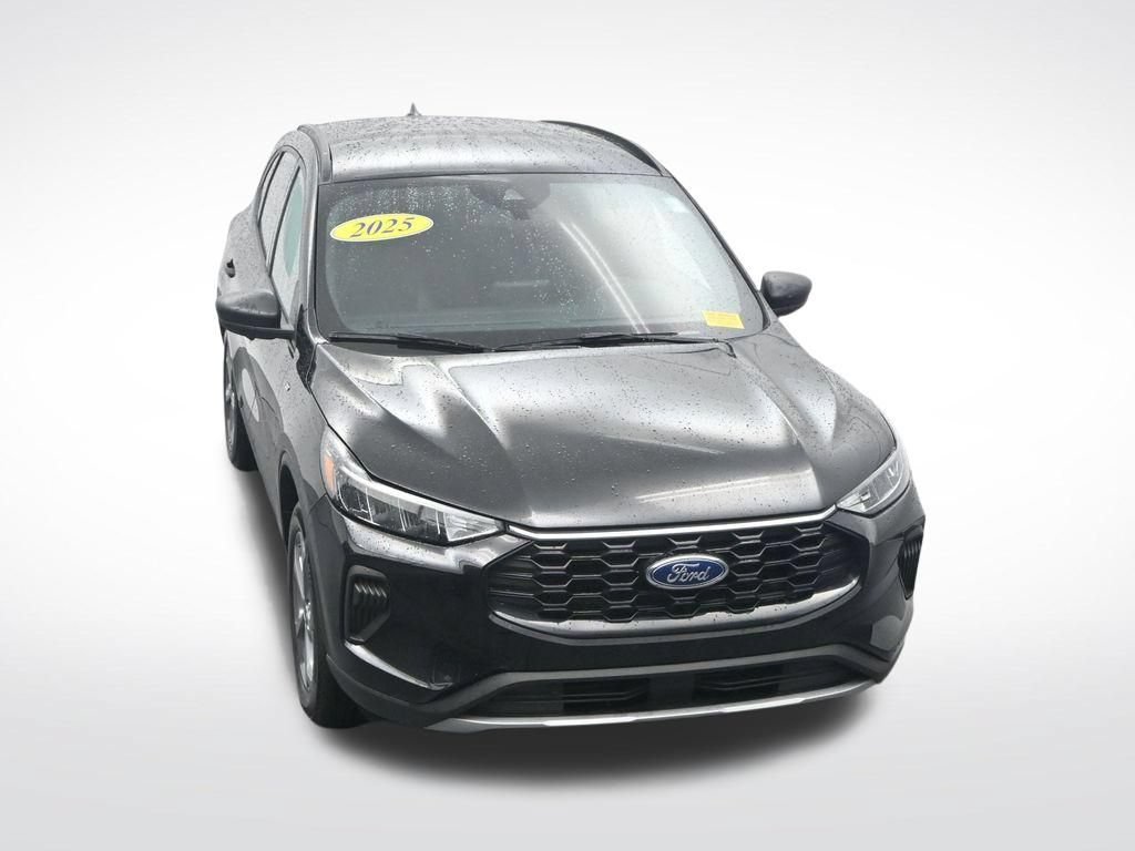 Certified 2025 Ford Escape ST-Line AWD/4WD image 24