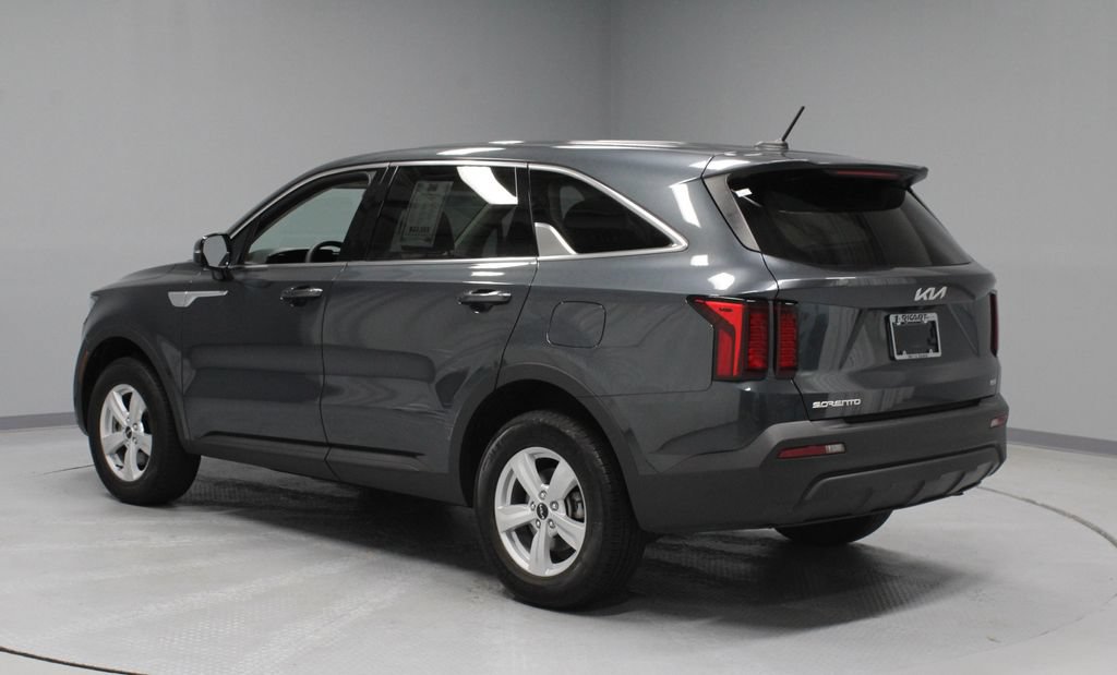 Used 2023 Kia Sorento LX AWD/4WD image 8