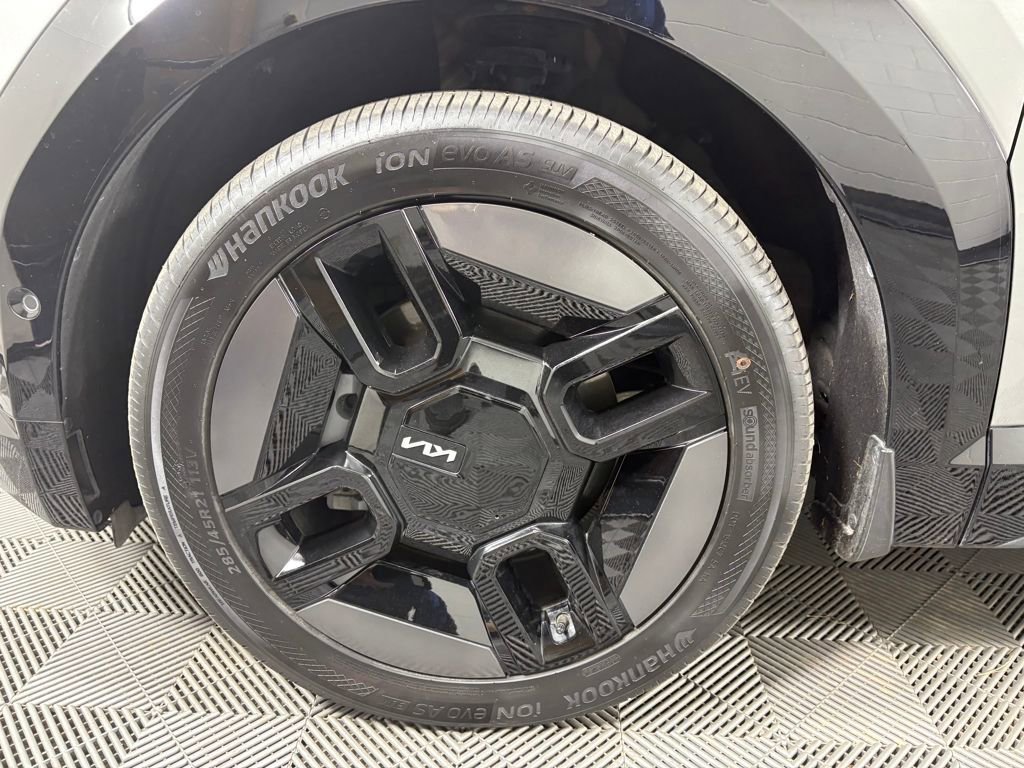 Used 2025 Kia EV9 GT-Line image 11