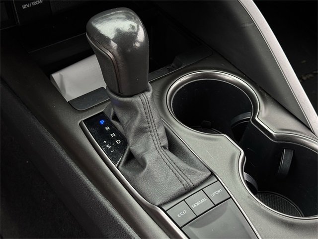 Used 2024 Toyota Camry SE image 19