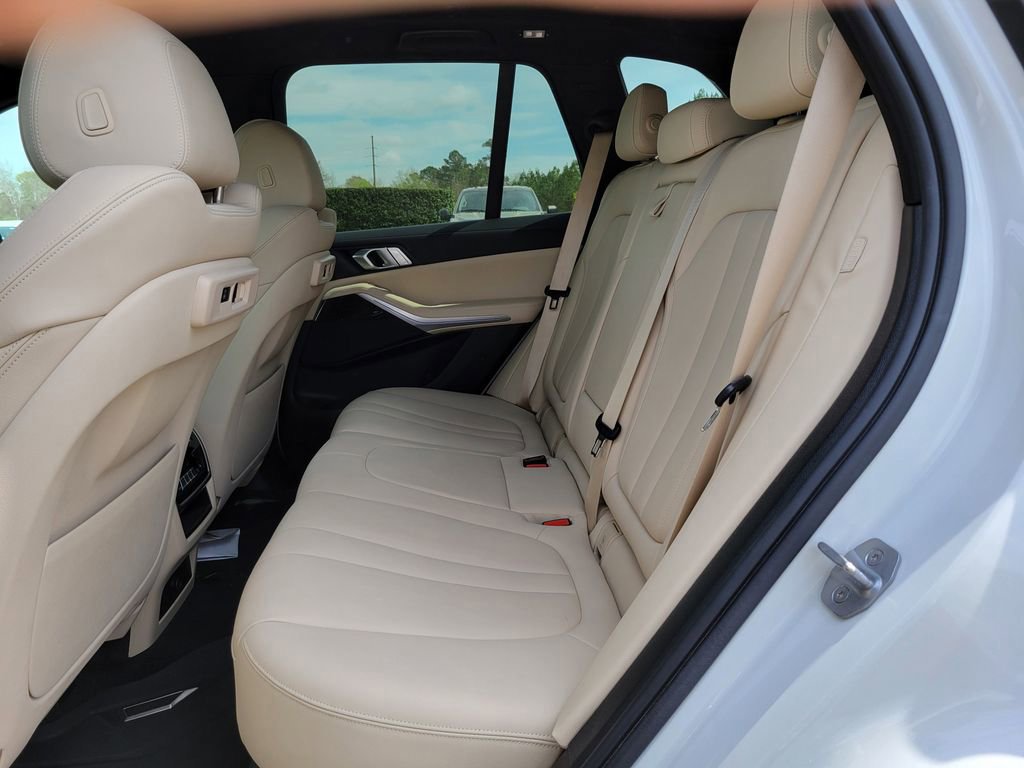 Used 2020 BMW X5 xDrive40i w/ Premium Package image 16