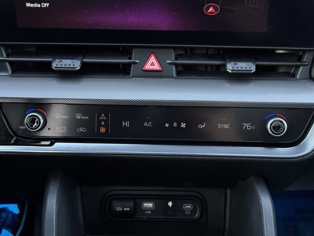 Used 2024 Kia Sportage SX image 18