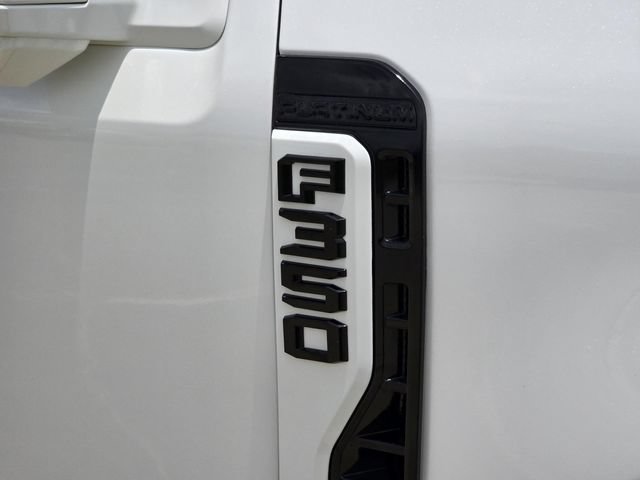 Certified 2024 Ford F350 Platinum w/ FX4 Off-Road Package AWD/4WD image 7