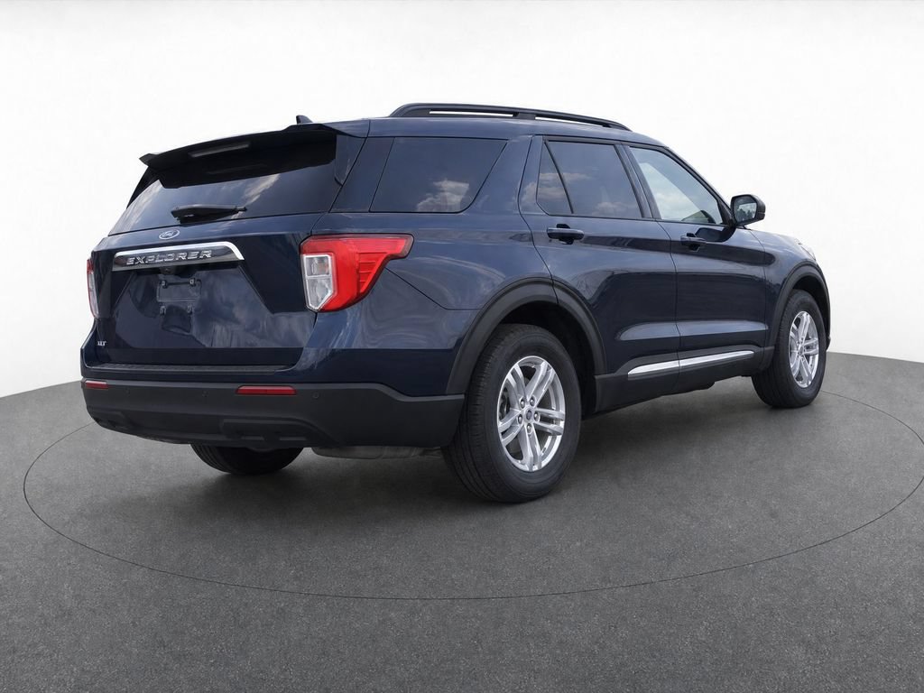 Certified 2023 Ford Explorer XLT RWD image 6