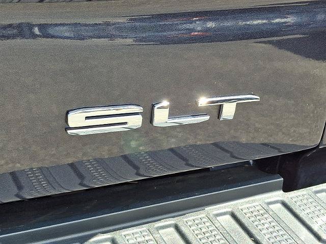 Used 2025 GMC Sierra 1500 SLT AWD/4WD image 30