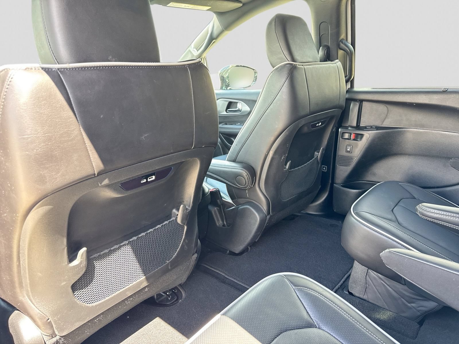 Used 2026 Chrysler Pacifica Limited w/ S Appearance Package AWD/4WD image 22