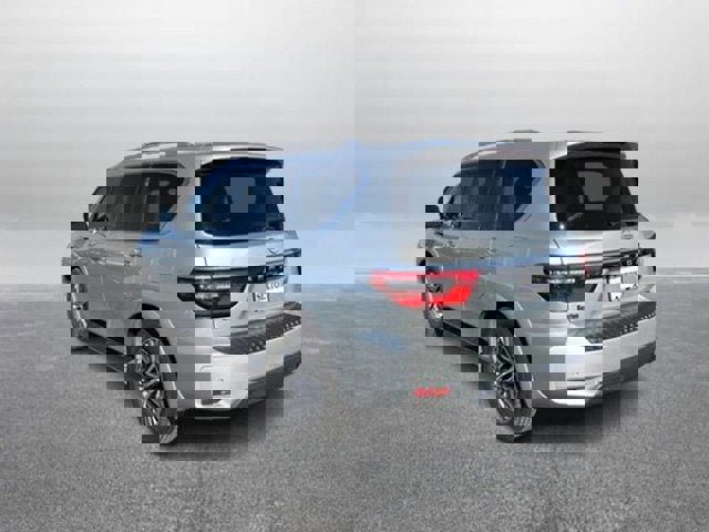 Used 2024 Nissan Armada SL image 5