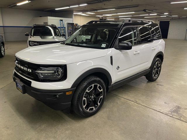 Certified 2022 Ford Bronco Sport Outer Banks w/ Tech Package AWD/4WD image 3