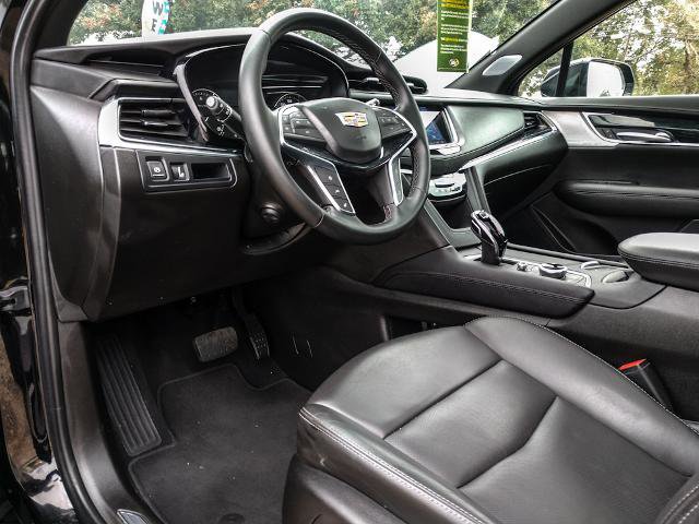 Used 2025 Cadillac XT5 Premium Luxury image 10