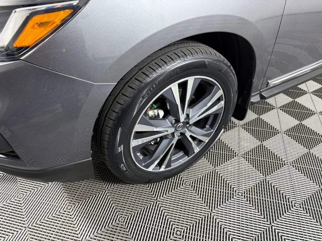 Used 2020 Nissan Pathfinder Platinum image 9