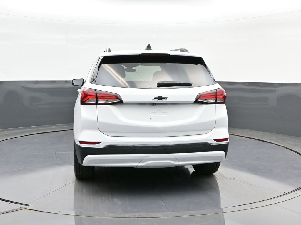 Used 2022 Chevrolet Equinox RS w/ RS Leather Package image 8