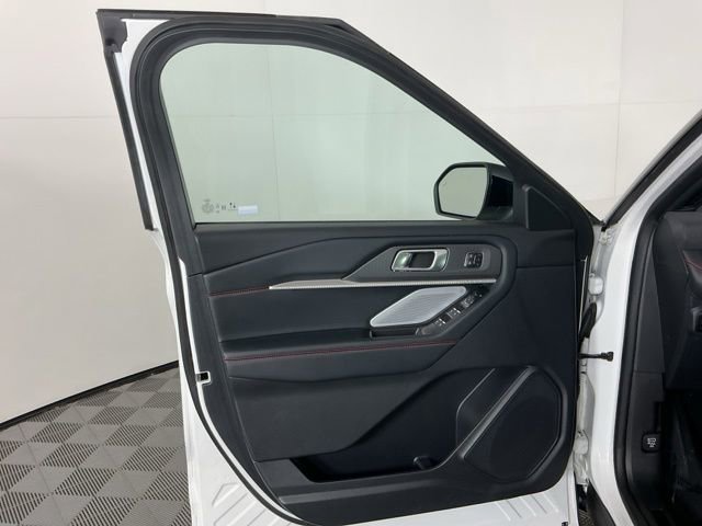 Certified 2025 Ford Explorer ST AWD/4WD image 14