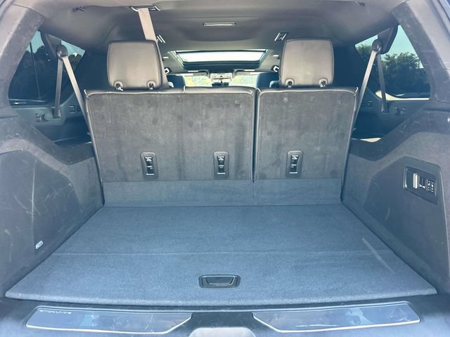 Used 2024 Cadillac Escalade ESV Premium Luxury w/ Performance Package AWD/4WD image 12