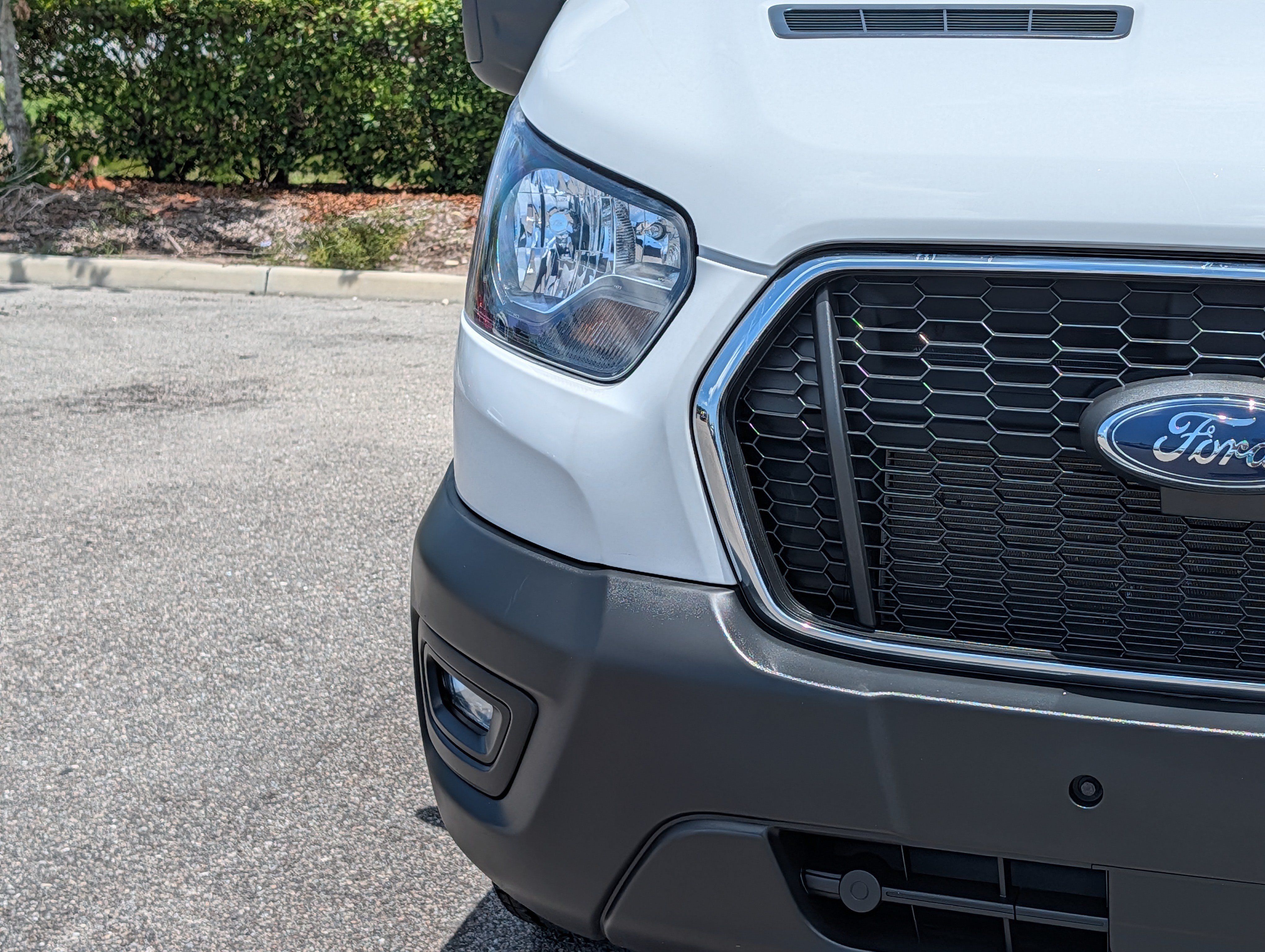 Certified 2025 Ford Transit 250 Low Roof w/ Exterior Upgrade Package RWD image 9