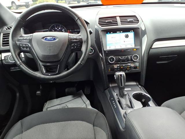 Certified 2018 Ford Explorer XLT w/ Equipment Group 201A AWD/4WD image 10