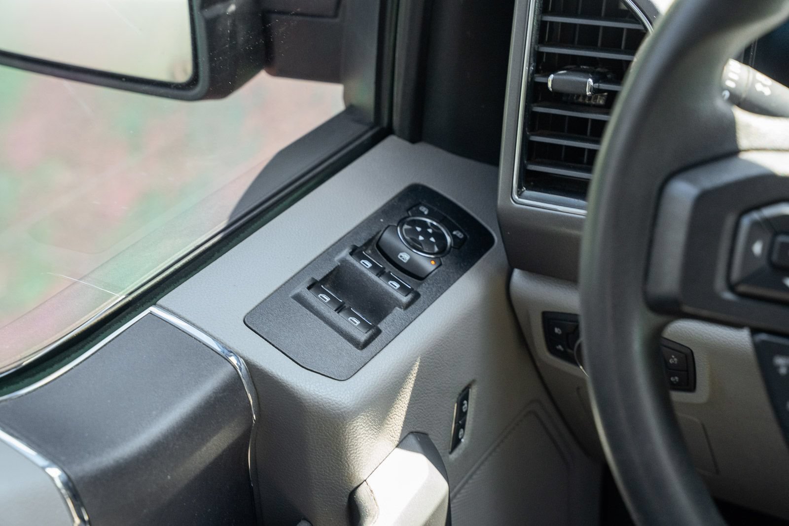 Certified 2019 Ford F150 XLT AWD/4WD image 26