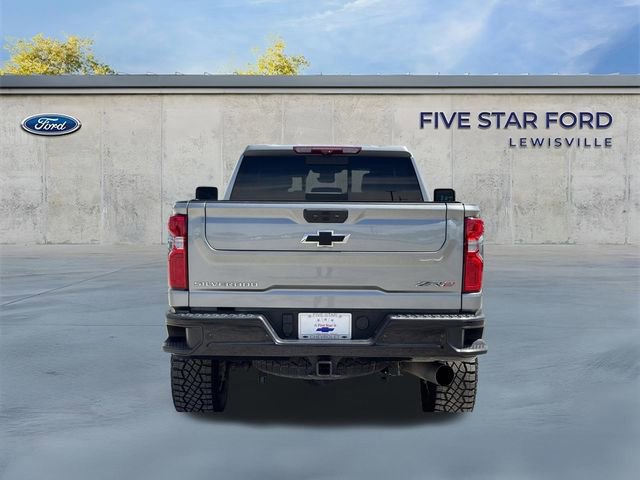 Used 2024 Chevrolet Silverado 2500 ZR2 w/ Technology Package image 5
