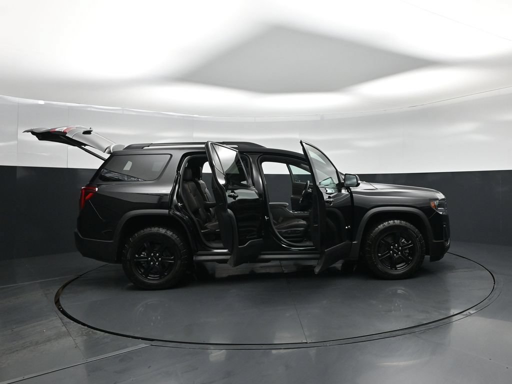 Used 2023 GMC Acadia AT4 w/ Technology Package AWD/4WD image 4